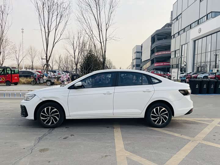 Фото 6 - Volkswagen Lavida