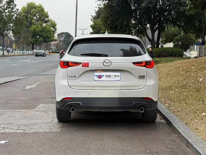 Photo 4 - Mazda CX-5