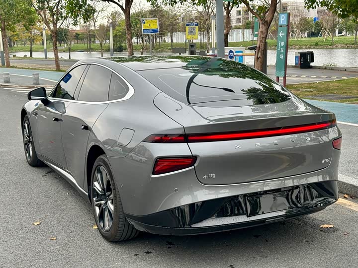 Фото 4 - XPeng P7