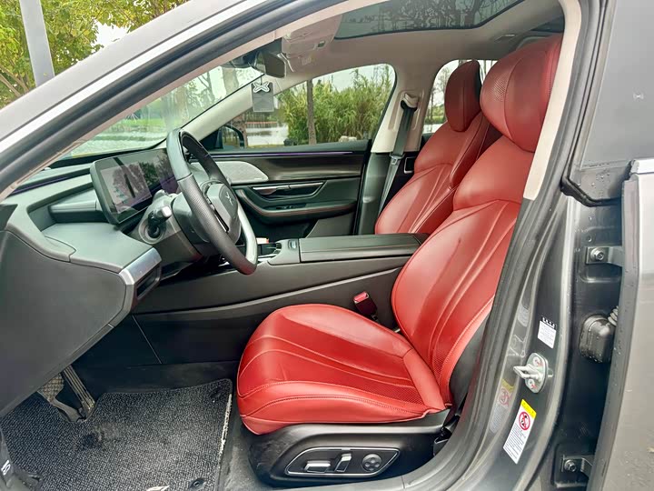 Фото 7 - XPeng P7