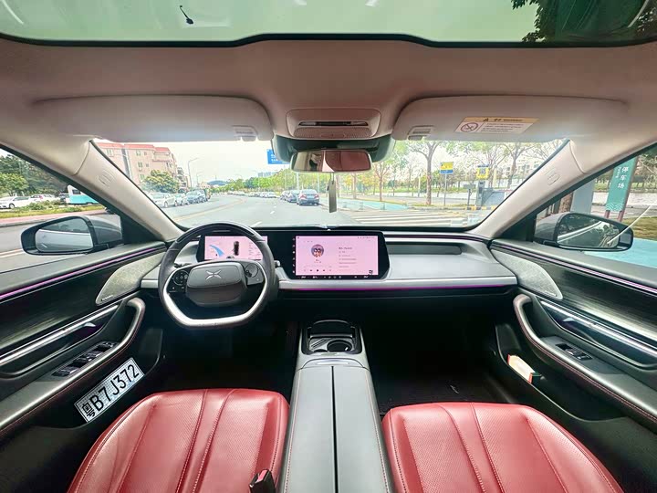 Фото 9 - XPeng P7