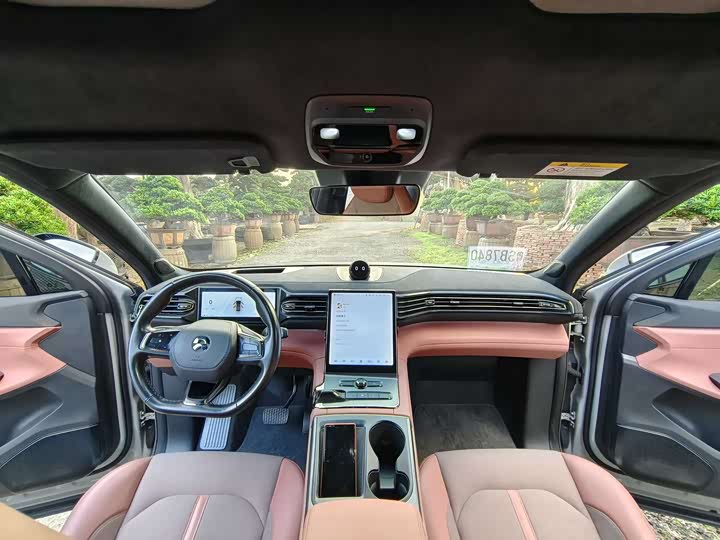 Фото 5 - Nio EC6