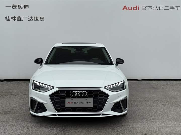 Фото 2 - Audi A4L