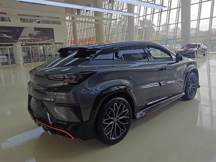 Photo 3 - Changan UNI-T