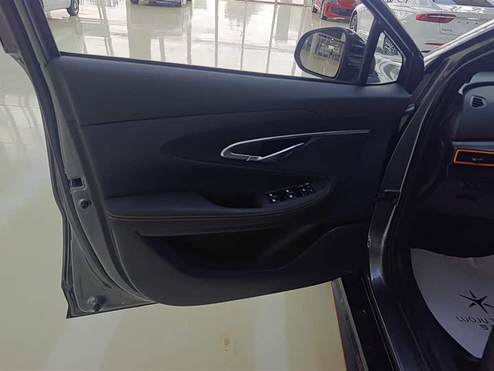 Photo 7 - Changan UNI-T