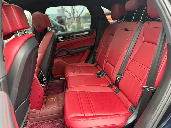 Фото 5 - Porsche Cayenne