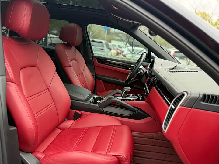 Фото 7 - Porsche Cayenne