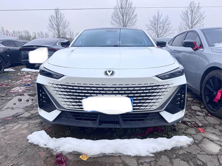 Photo 2 - Changan UNI-V