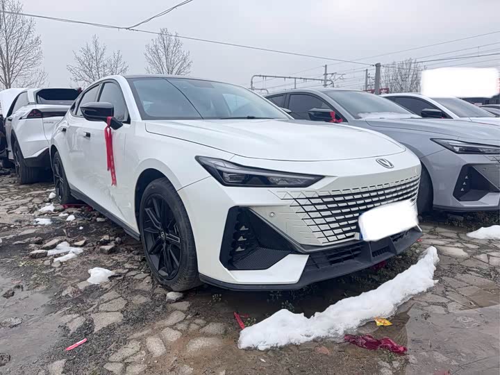 Photo 3 - Changan UNI-V