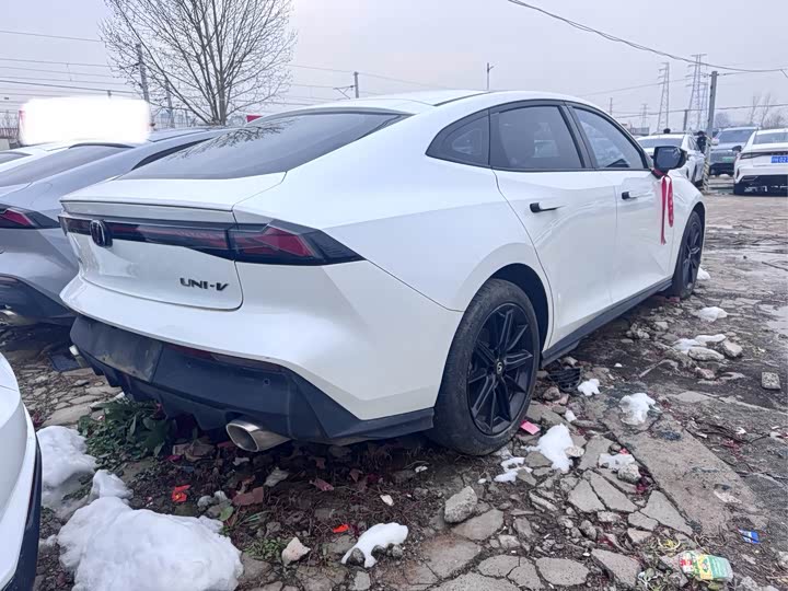 Photo 7 - Changan UNI-V