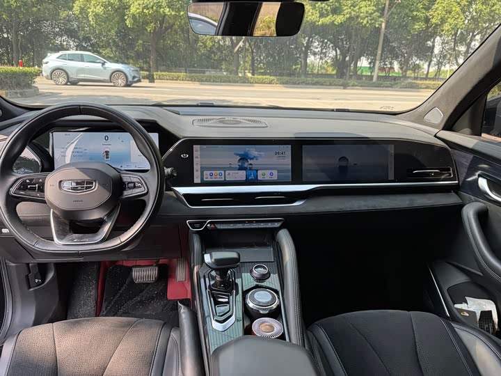 Фото 4 - Geely Monjaro