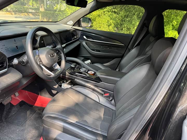 Фото 5 - Geely Monjaro