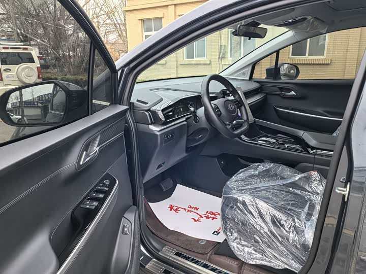 Фото 4 - Hyundai Custo