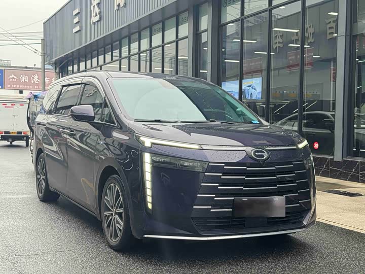 Фото 3 - GAC Trumpchi E8