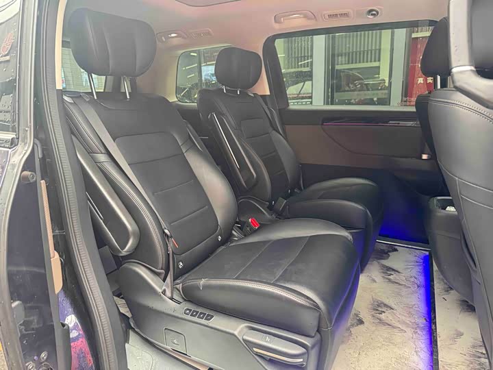 Фото 4 - GAC Trumpchi E8