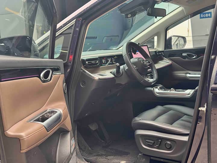 Фото 6 - GAC Trumpchi E8