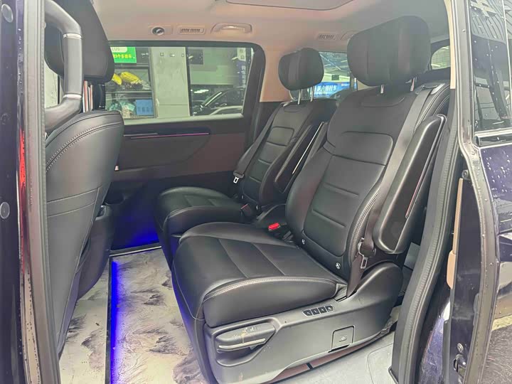 Фото 7 - GAC Trumpchi E8