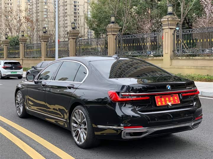 Фото 6 - BMW 7 Series