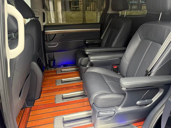 Фото 9 - GAC Trumpchi M8