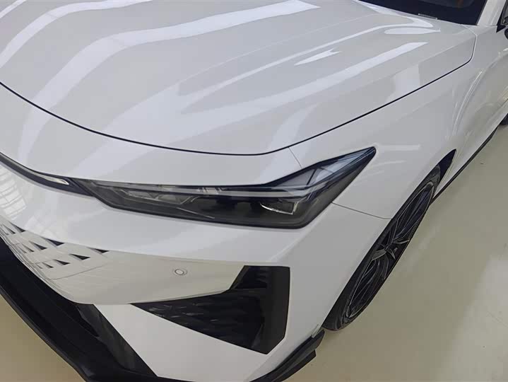 Photo 5 - Changan UNI-V