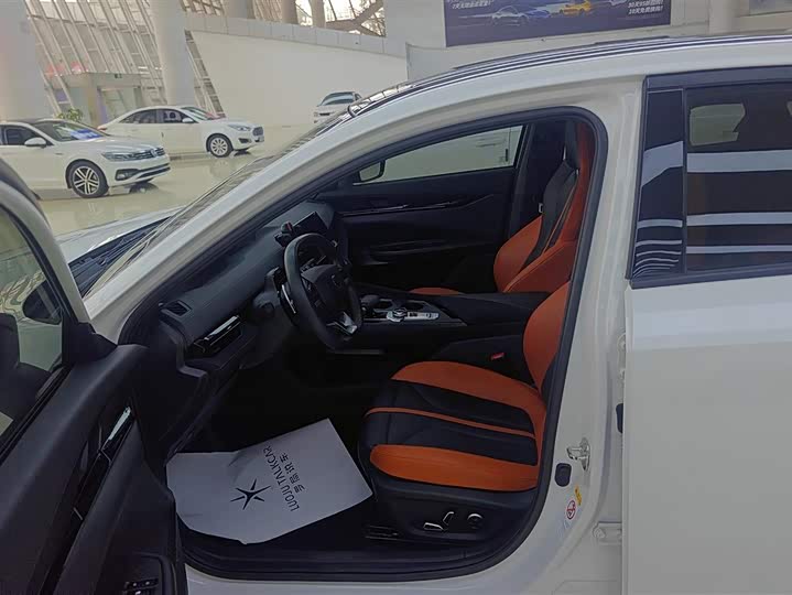 Photo 9 - Changan UNI-V