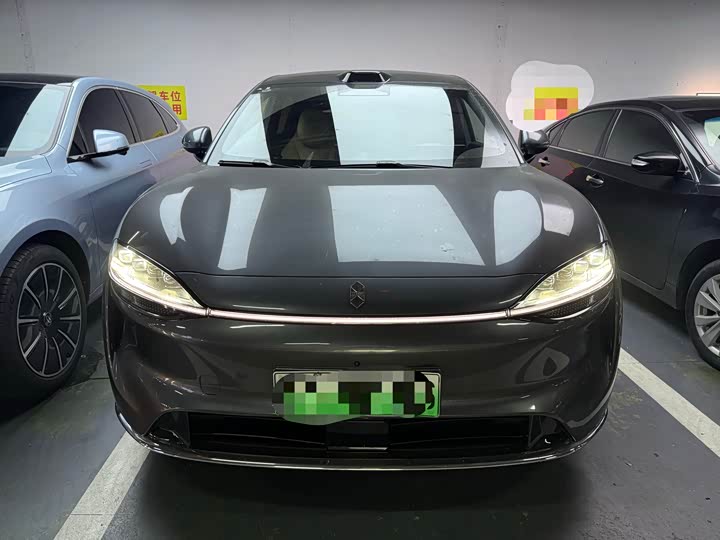 Фото 2 - Luxeed R7