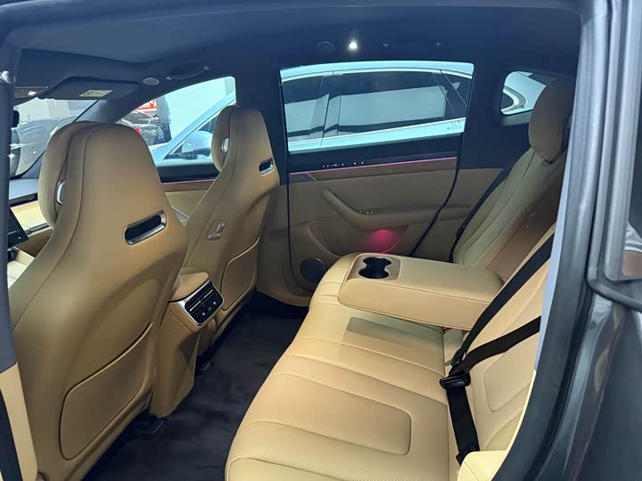 Фото 6 - Luxeed R7