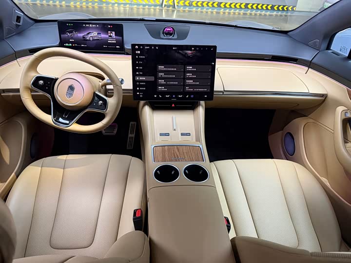 Фото 7 - Luxeed R7