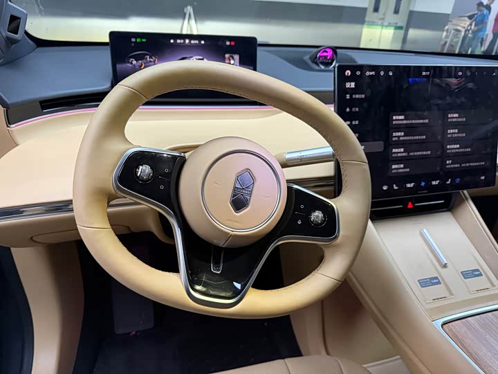 Фото 9 - Luxeed R7