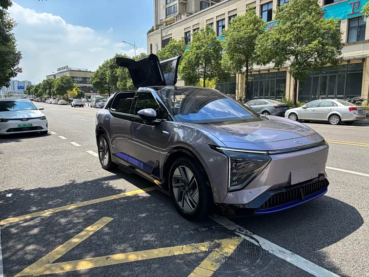 Фото 4 - HiPhi Y