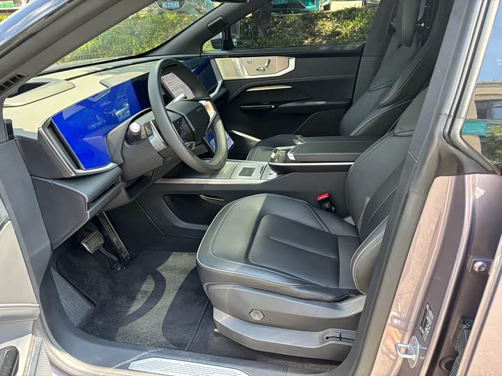 Фото 5 - HiPhi Y