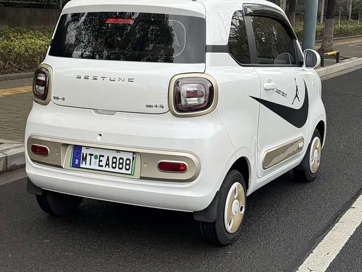 Фото 9 - Bestune Pony