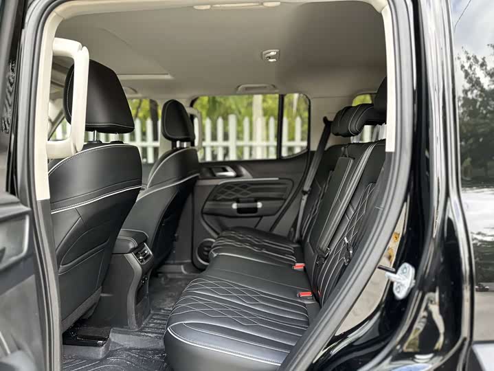 Фото 9 - Tank 300