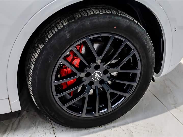 Фото 7 - Maserati Grecale