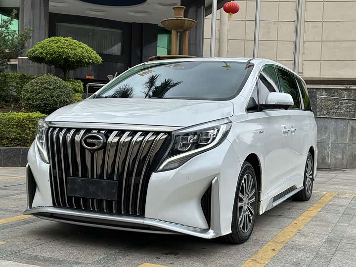 Фото 1 - GAC Trumpchi M8