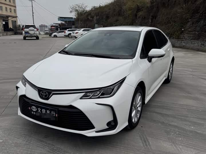 Фото 1 - Toyota Corolla