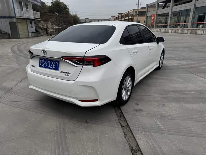 Фото 6 - Toyota Corolla