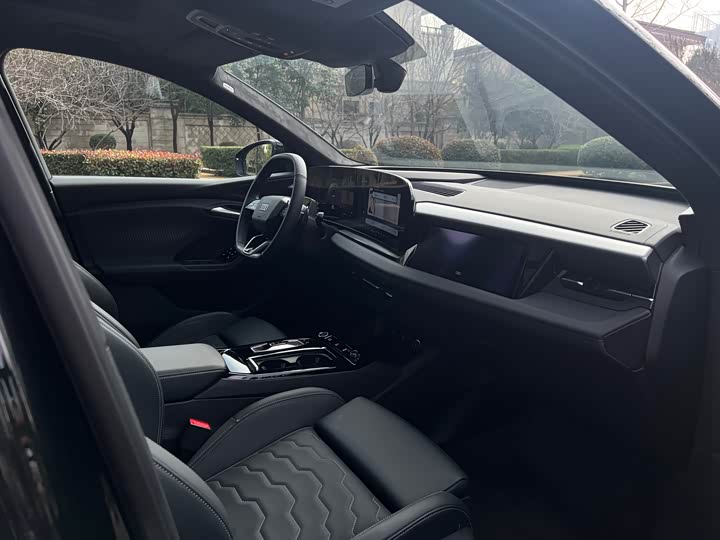 Фото 7 - Audi Q6L e-tron