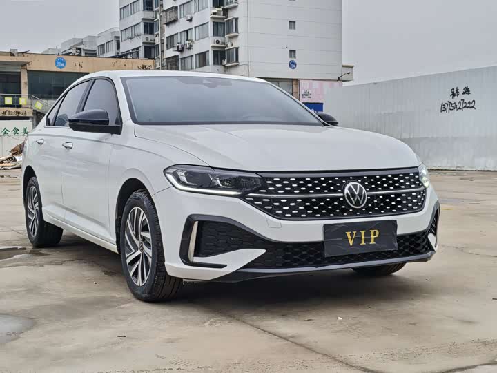 Photo 3 - Volkswagen Lavida