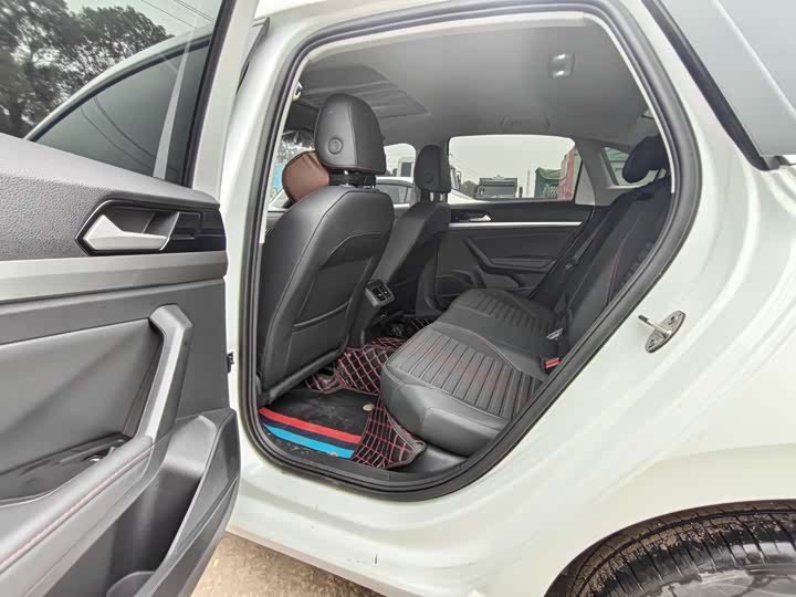 Photo 6 - Volkswagen Lavida