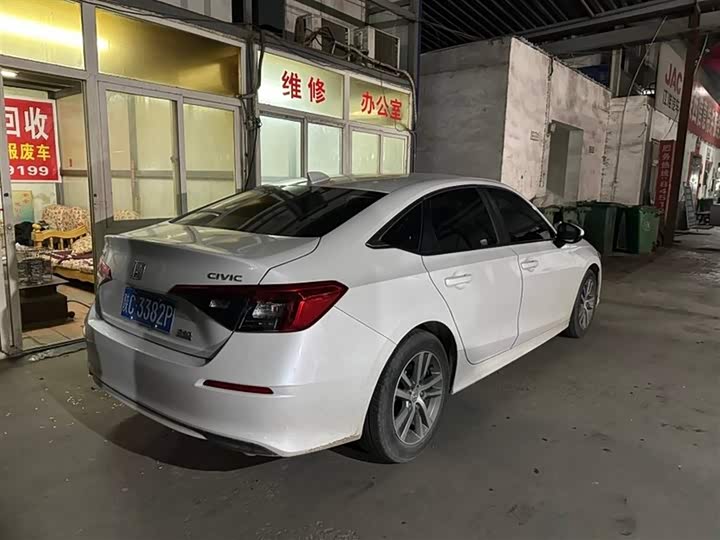 Фото 3 - Honda Civic