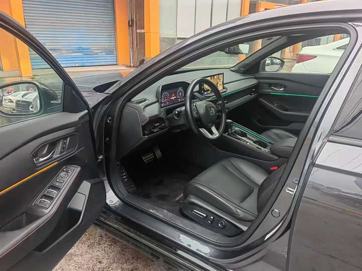 Photo 4 - Honda Accord