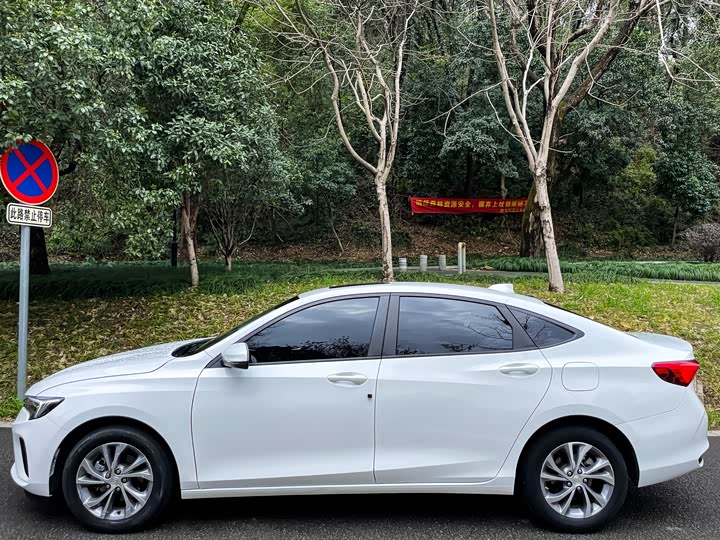 Фото 4 - Buick Verano