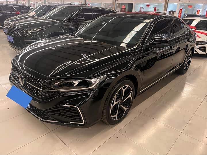 Photo 1 - Volkswagen Passat