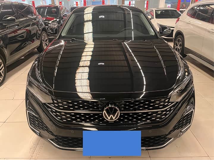 Photo 2 - Volkswagen Passat