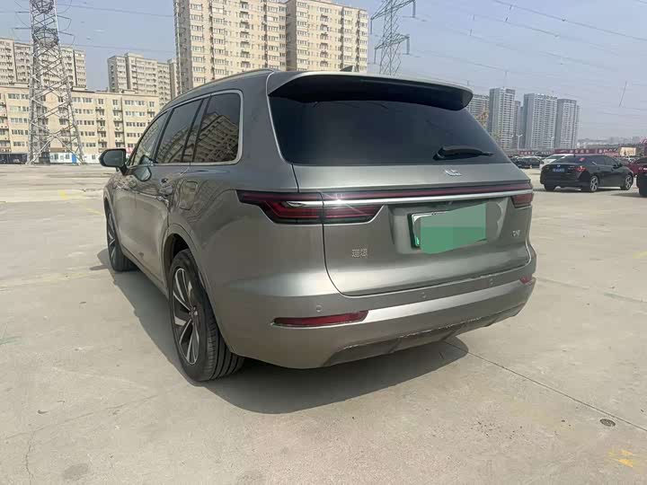 Фото 9 - LiXiang One