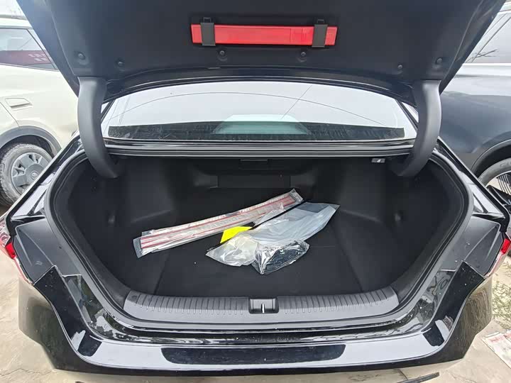 Photo 4 - Honda Inspire