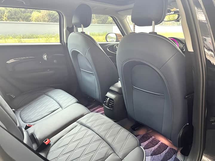 Photo 7 - Mini Clubman