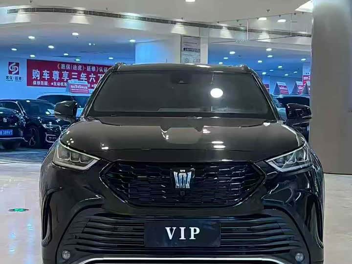 Фото 2 - Toyota Crown Kluger