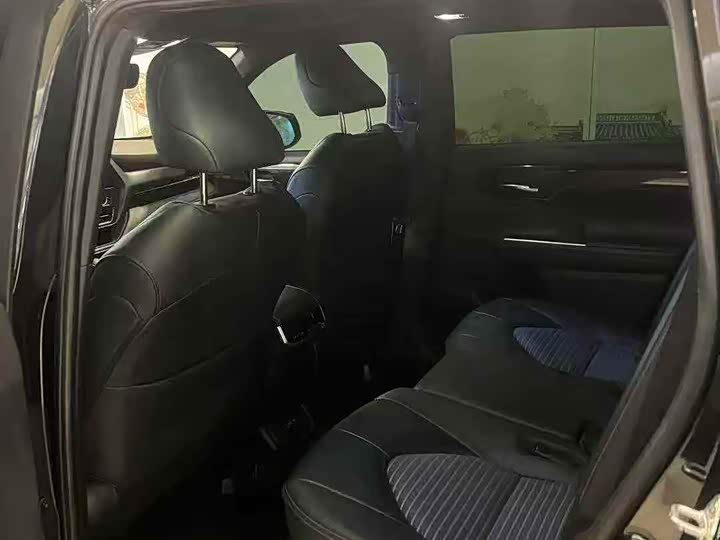 Фото 5 - Toyota Crown Kluger